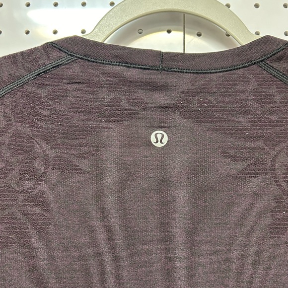 Lululemon Size 8 Swiftly Tech Long Sleeve - Picture 6 of 11